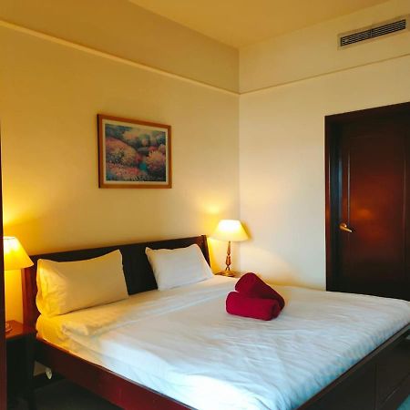 Luxhouz Suites At Times Square Kuala Lumpur Exterior photo