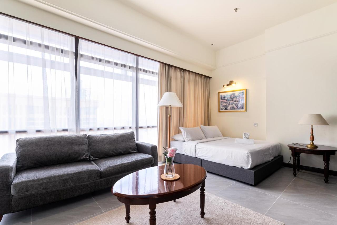 Luxhouz Suites At Times Square Kuala Lumpur Exterior photo