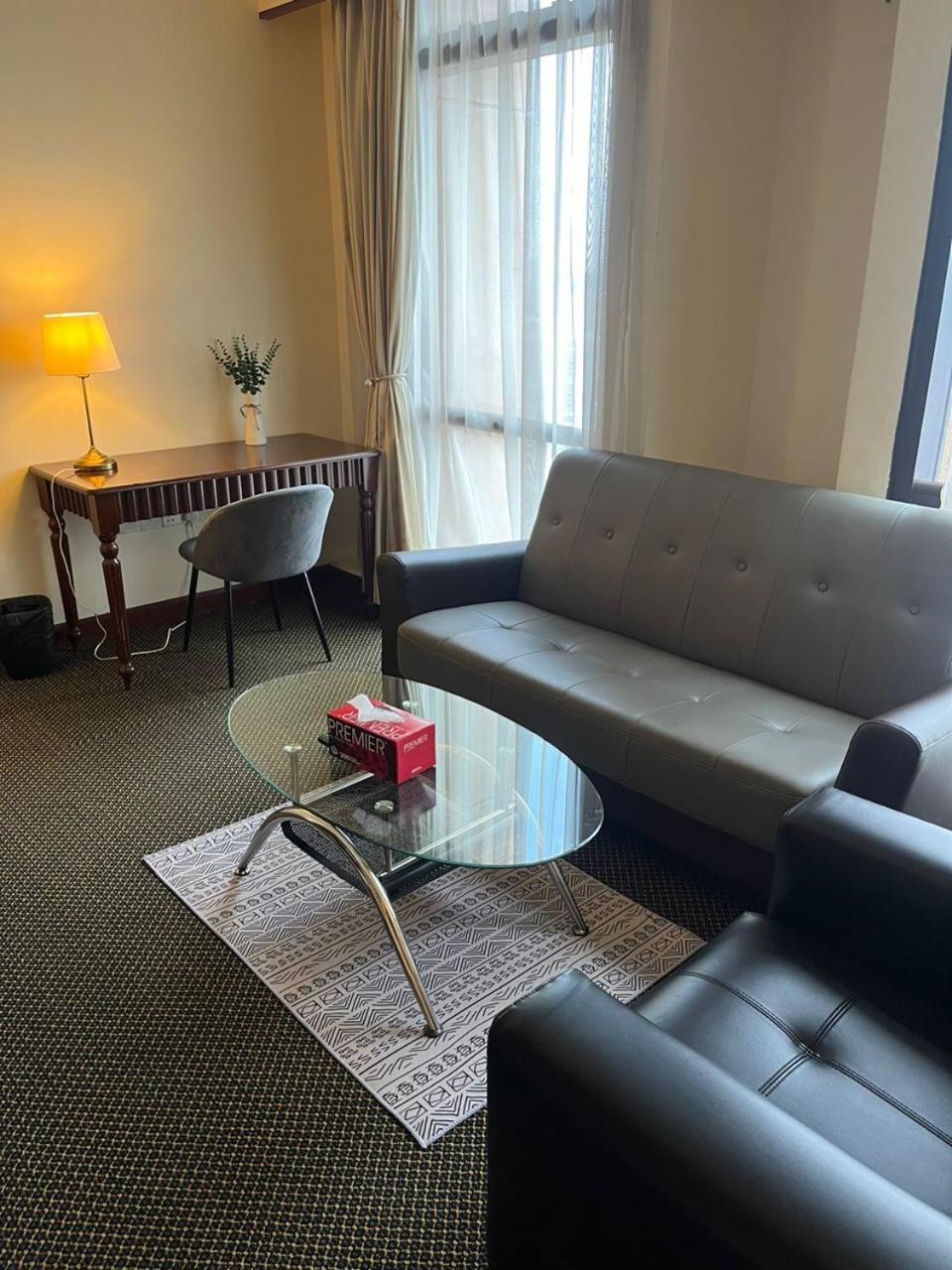 Luxhouz Suites At Times Square Kuala Lumpur Room photo