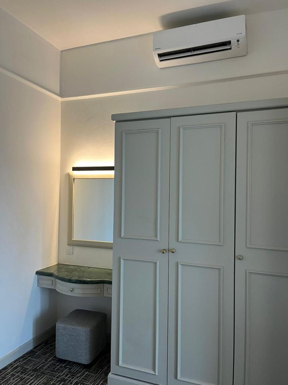 Luxhouz Suites At Times Square Kuala Lumpur Exterior photo