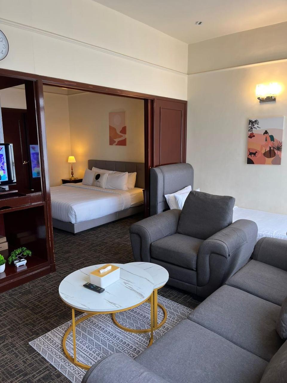 Luxhouz Suites At Times Square Kuala Lumpur Exterior photo