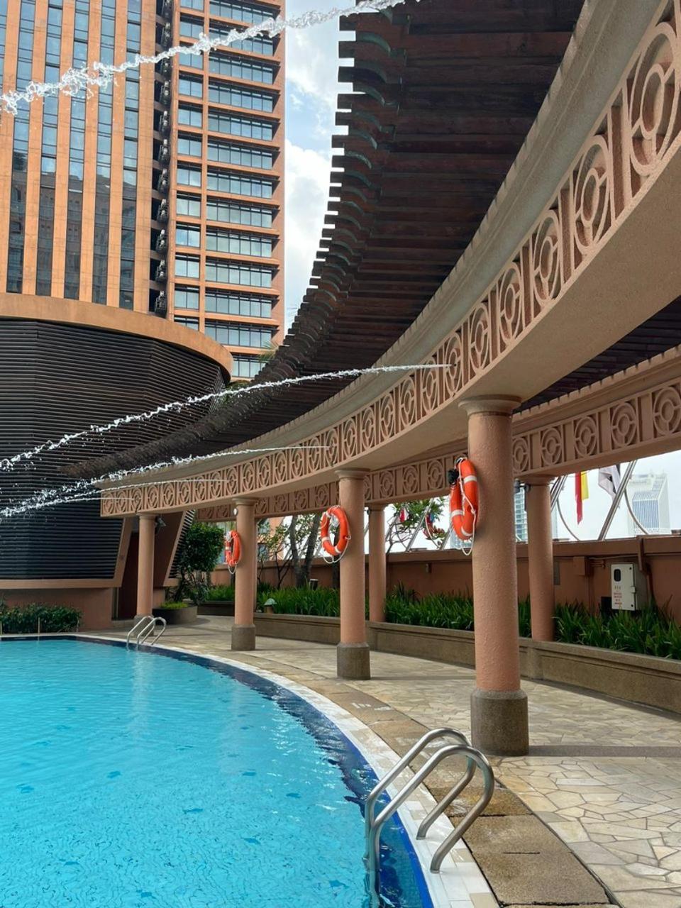 Luxhouz Suites At Times Square Kuala Lumpur Exterior photo