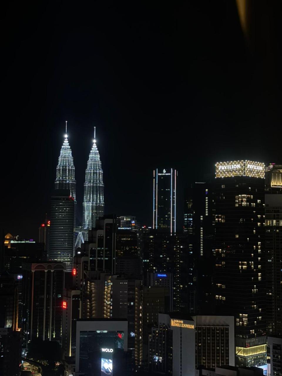 Luxhouz Suites At Times Square Kuala Lumpur Exterior photo